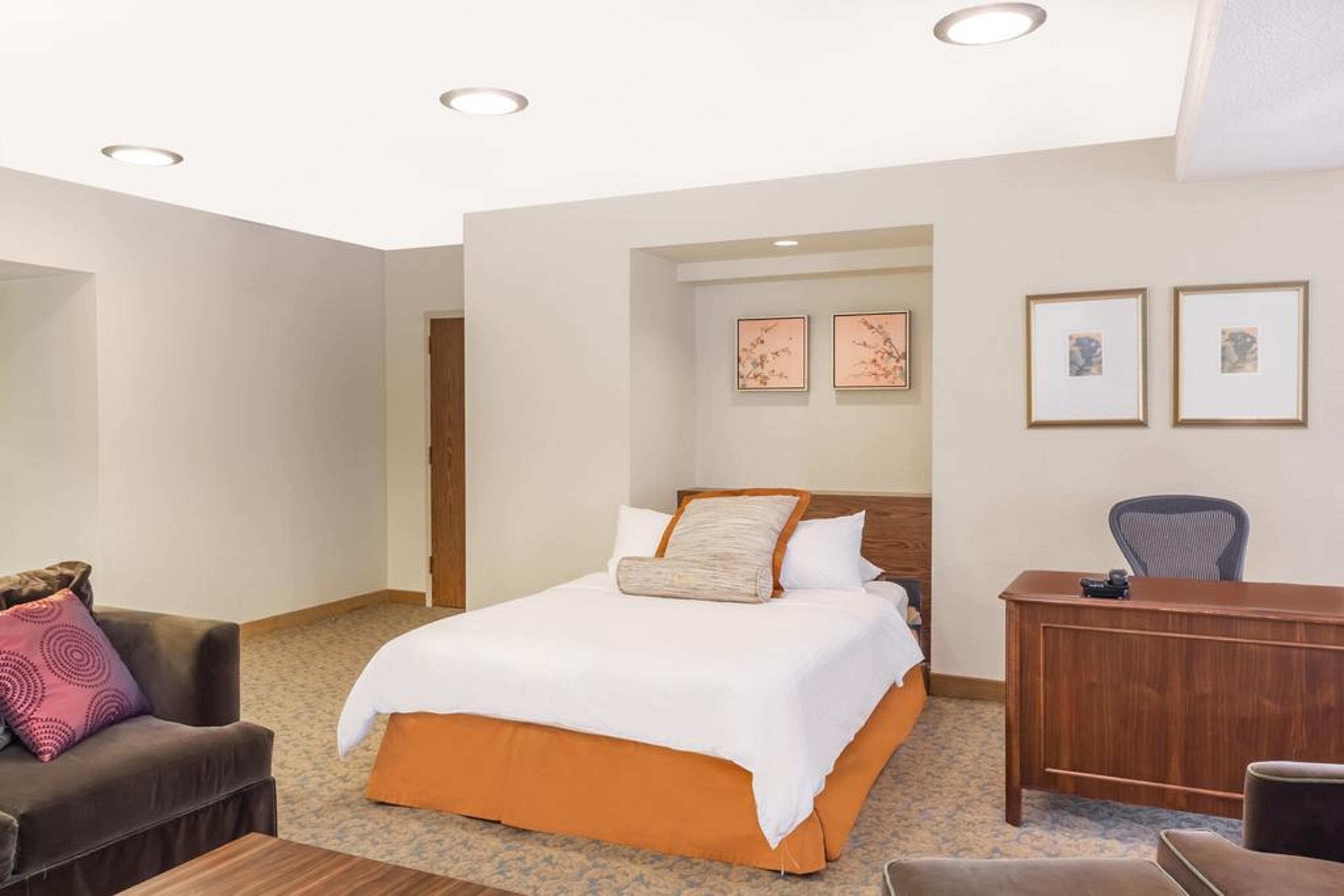 Wyndham Indianapolis Airport Hotel Exterior foto