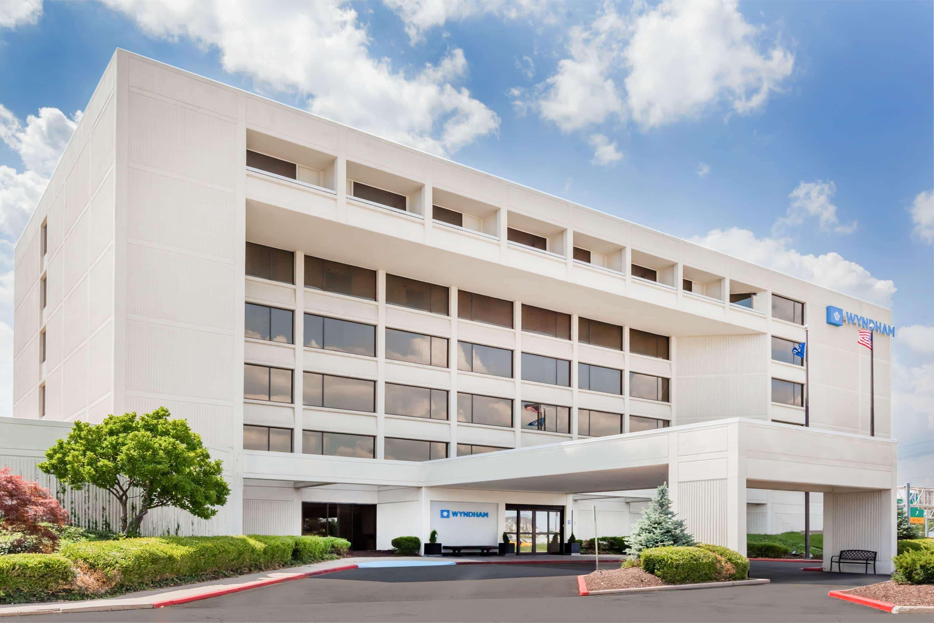 Wyndham Indianapolis Airport Hotel Exterior foto