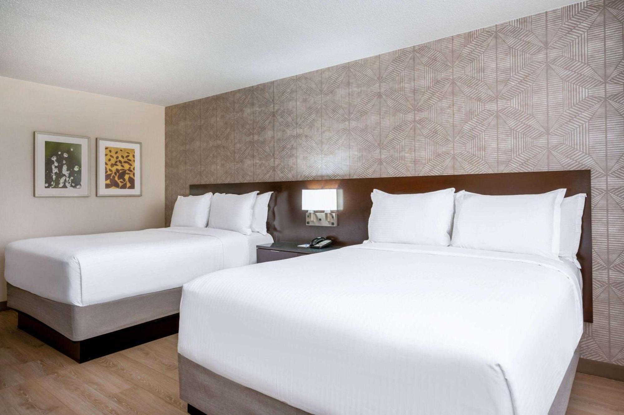 Wyndham Indianapolis Airport Hotel Exterior foto